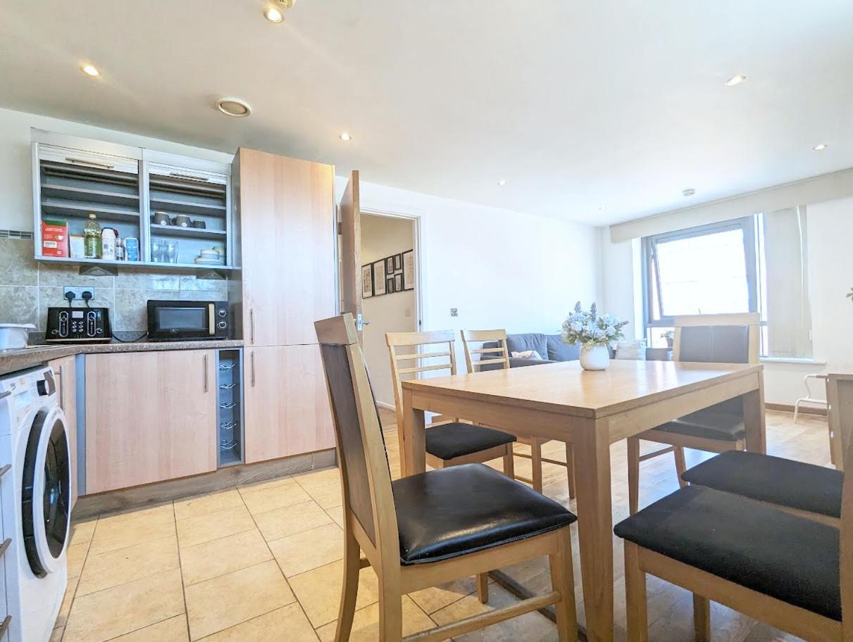 Guest In City Centre Near Key Attractions